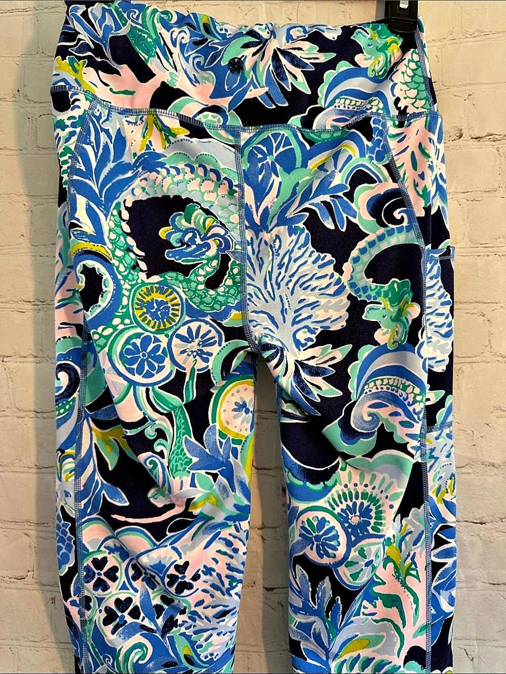 Lilly Pulitzer Luxletic Weekender High Rise Legging Weekender High Rise Floral - Picture 3 of 9